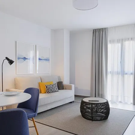 Caleta Homes - Ancha Del Carmen